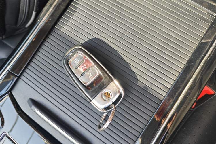 Used Volkswagen Phideon 2018 Revised Version 380TSI Two-Wheel Drive Business Edition
