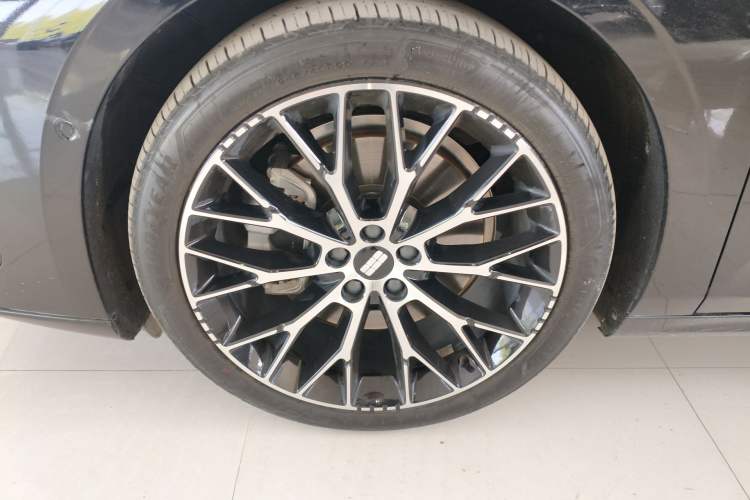 Used Geely Galaxy E8 2024 620 km All-Wheel-Drive Starship Performance Edition
