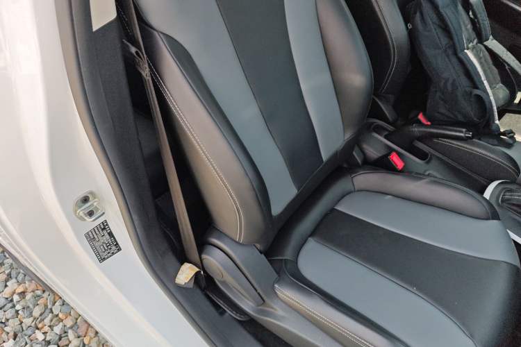 Used Roewe Clever 2022 311km QiQi BoBo Edition
