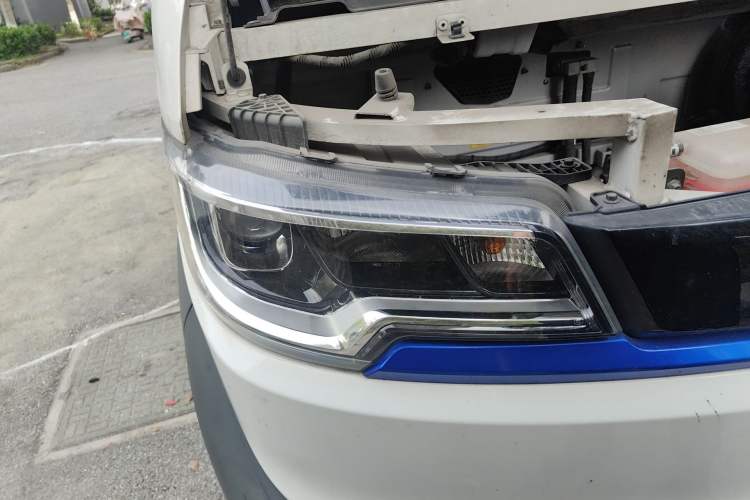 Used Foton Intelligent Blue Elf E7 2023 Pure Electric Van Flat Roof 2 Seats CATL 46.36 kWh