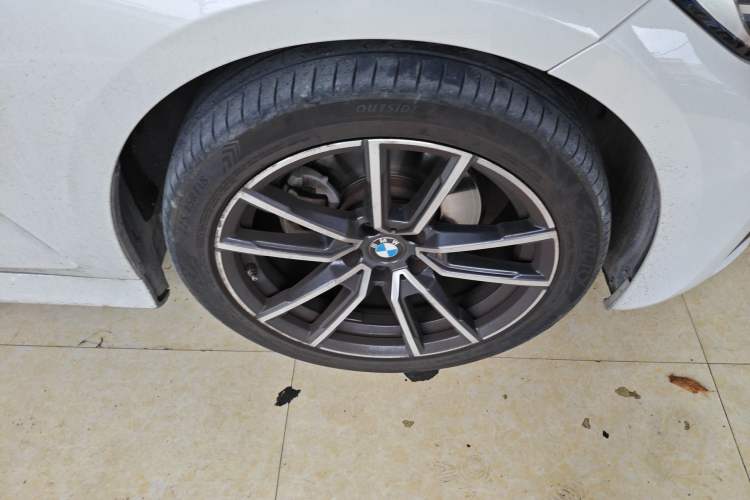 Used BMW 3 Series 2021 Facelifted 320Li M Sport Package Right Front Wheel Hub