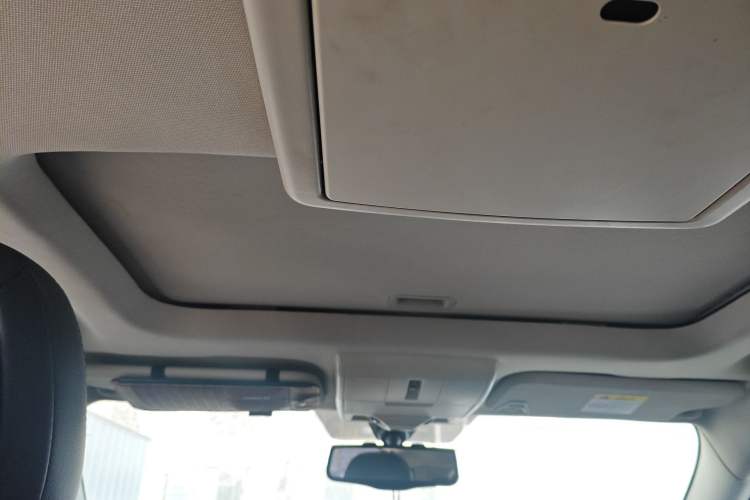 Used Dodge Journey 2013 2.4L Two-Wheel Drive Luxury Version