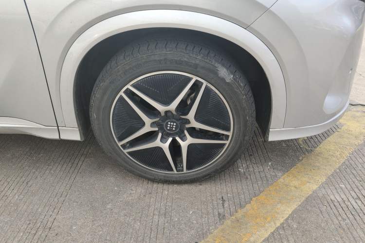 Used Landian E5 2023 1.5L DE-i 100KM Zhenxiang Edition 7-Seater