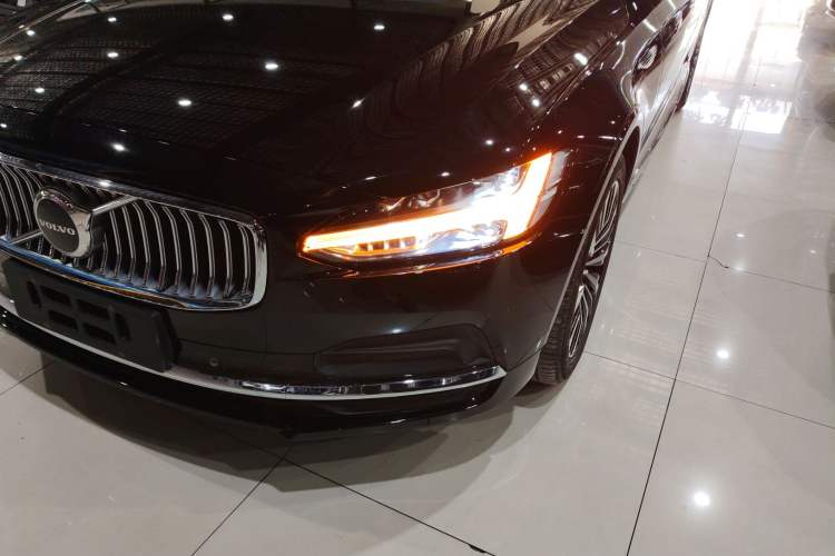 Used Volvo S90 2023 B5 Zhiyi Luxury Edition