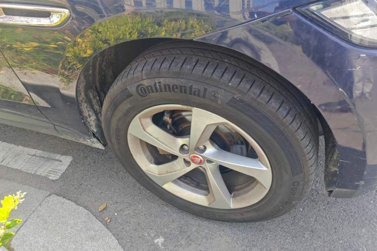 Used Jaguar F-PACE 2016 2.0T Two-Wheel-Drive R-Sport Sport Edition