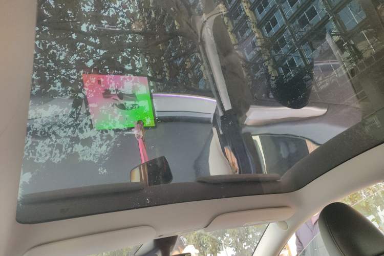 Used Tesla Model Y 2024 Long-Range All-Wheel-Drive Version Headliner