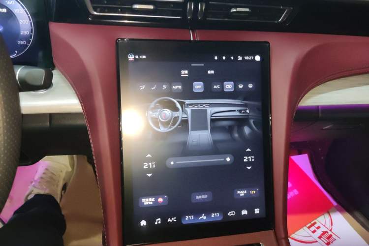 Used Hongqi H5 2025 2.0T Automatic Flag Edition – 500 000 Units Commemorative Version