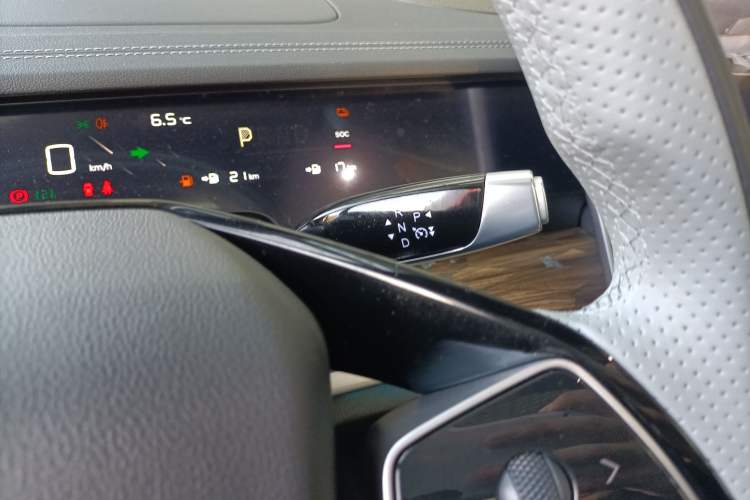 Used NETA S 2022 Extended-Range Version 1160 km Range Rear-Wheel-Drive Compact Edition