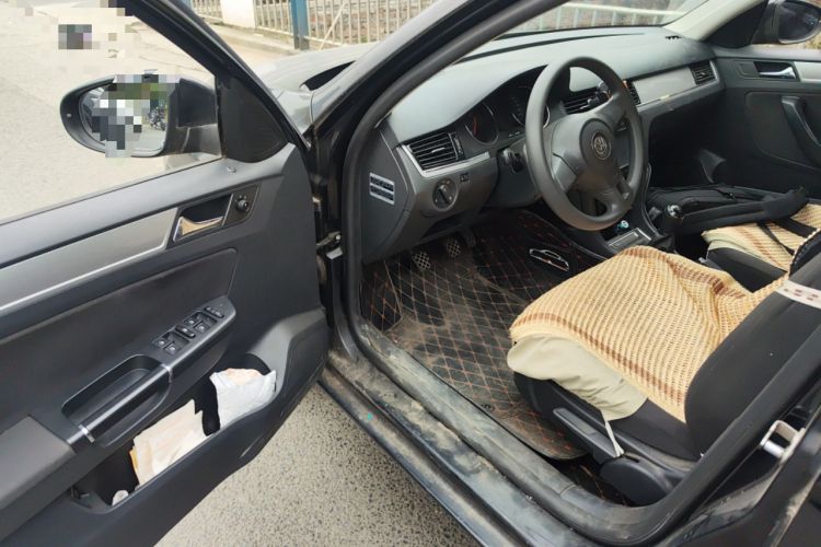 Used Volkswagen Bora 2013 1.6L Manual Fashion Edition