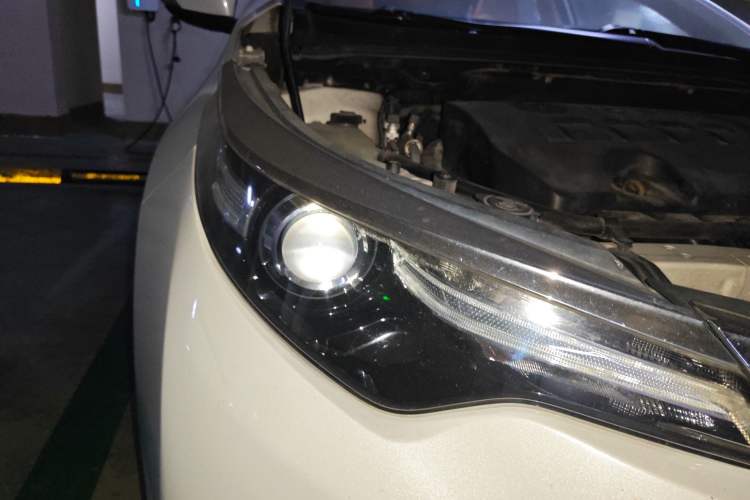 Used Toyota Levin 2014 1.8 GS CVT Elite Edition Right Front Headlight