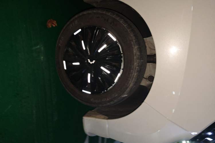 Used Wuling Hongguang MINIEV 2021 Macaron Premium Model – Lithium Iron Phosphate
