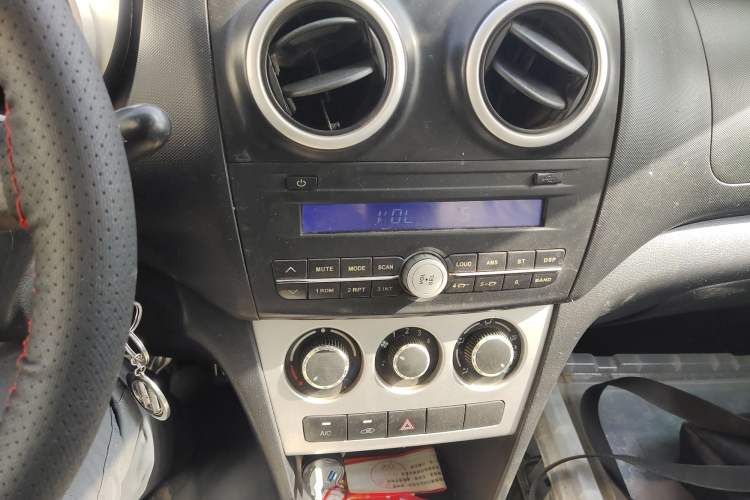 Used CHANGAN KAICHENG Ounuo S 2014 1.3L Happiness Model Audio And AC Panel