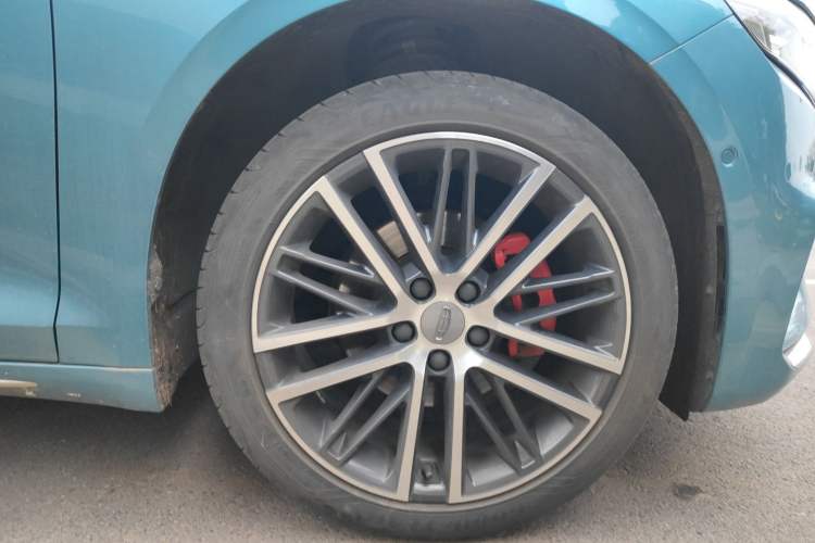 Used Geely Auto Preface 2021 2.0TD Luxury Version Right Front Wheel Hub