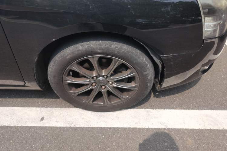 Used Geely Auto EC8 2011 2.4L Automatic Prestige Edition Right Front Wheel Hub