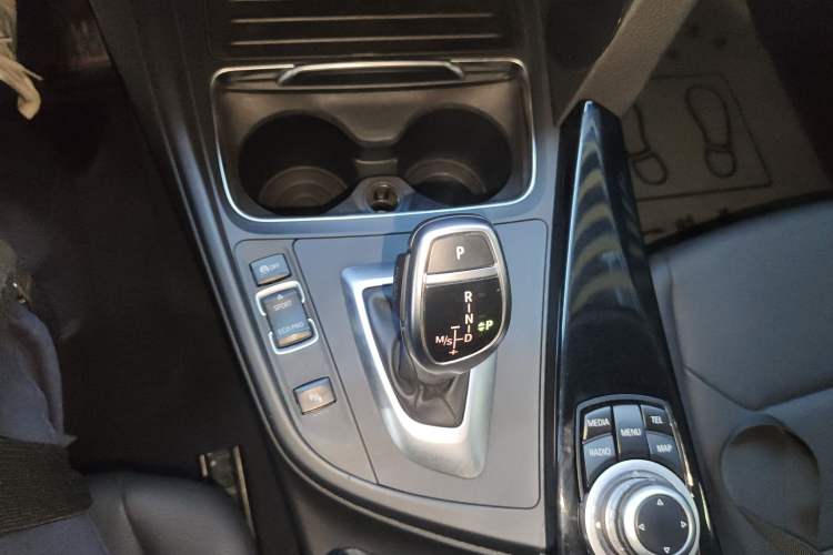 Used BMW 3 Series 2017 320Li M Sport Edition Gear Lever