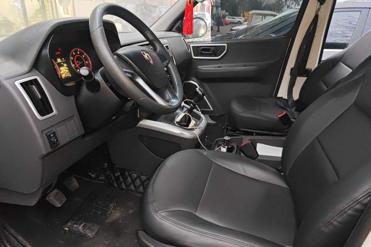 Used Jinbei Hiace King 2021 2.0L City Transport King Series Express Model Standard Top 6-Seater 1TZS