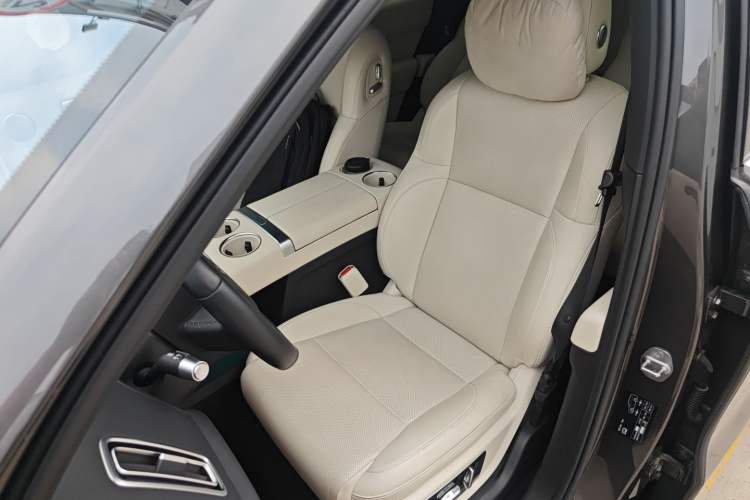 Used Li Auto L8 2024 Pro Model Left Front Seat