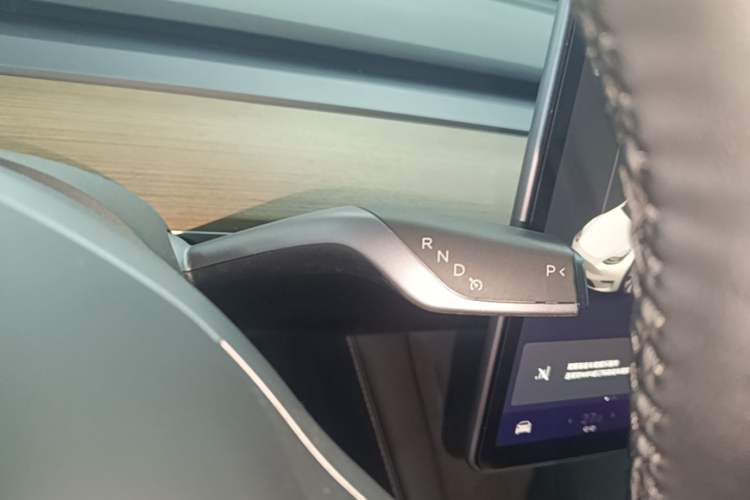 Used Tesla Model Y 2021 Long-Range All-Wheel-Drive Version