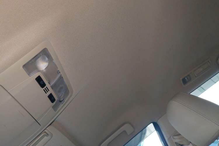 Used Toyota Highlander 2018 2.0T Four-Wheel Drive Elite Edition 7 Seats China VI Standard Headliner