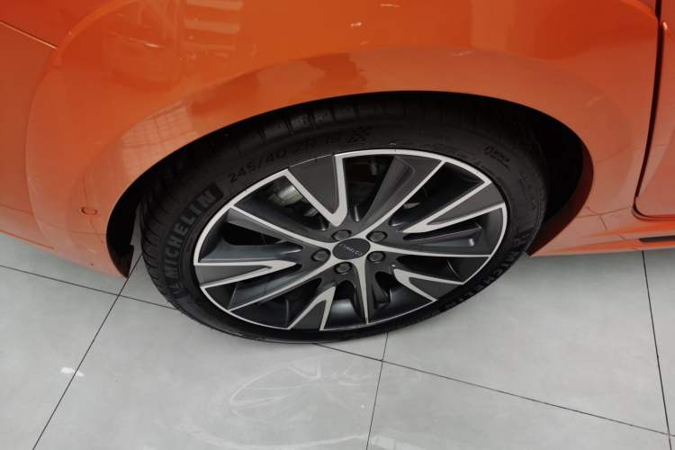 Used Lynk & Co 02 Hatchback 2021 2.0TD Halo Right Rear Wheel Hub