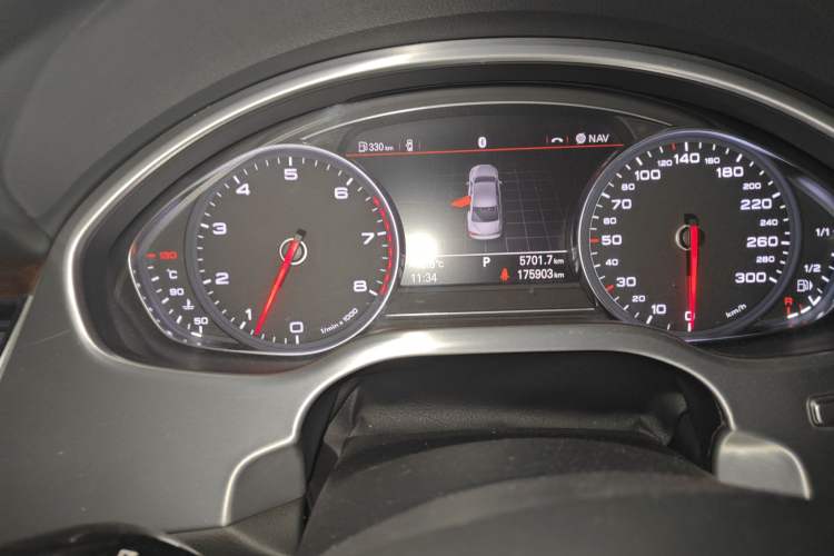 Used Audi A8 2013 A8L 45 TFSI quattro Comfort model