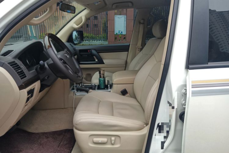 Used Toyota Land Cruiser 