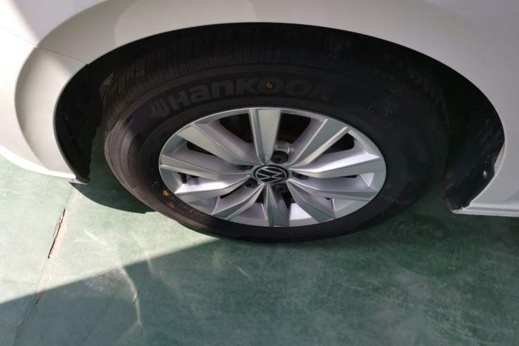 Used Volkswagen Lavida 2022 1.5L Automatic Fashion Edition Left Front Wheel Hub