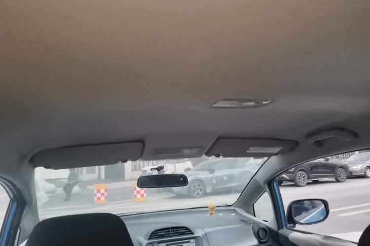 Used Honda Fit 2011 1.3L manual Comfort version
