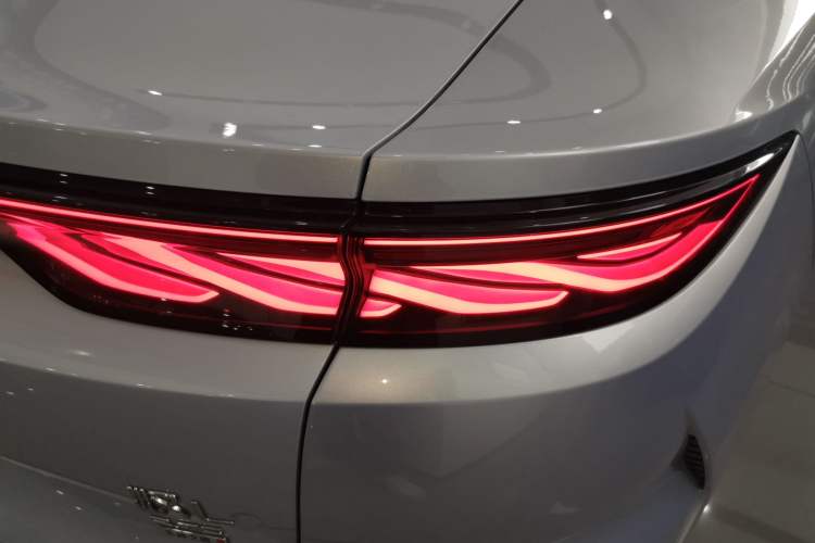 Used BYD Han L 2025 EV Four-Wheel Drive LiDAR Flagship Model