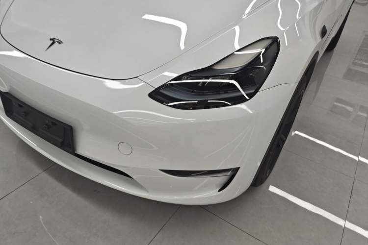 Used Tesla Model Y 2024 Long-Range All-Wheel-Drive Version
