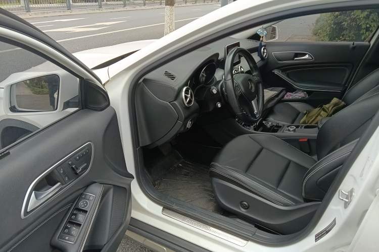 Used Mercedes-Benz GLA 2016 GLA 200 Fashion Model