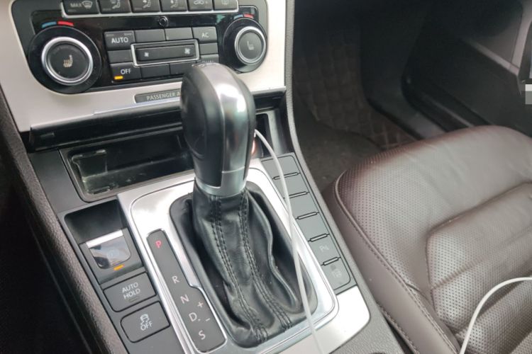 Used Volkswagen Magotan 2012 Travel Edition 2.0 TSI Luxury Version Gear Lever