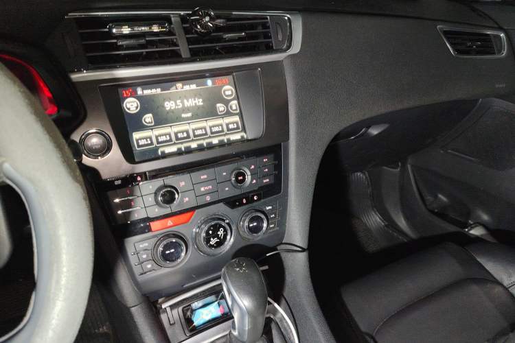 Used DS 6 2016 1.6T Luxury Edition THP160