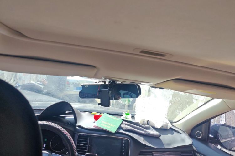 Used Mitsubishi Outlander 2019 2.0L Two-Wheel Drive Comfort Edition 5 Seats China VI Standard Headliner