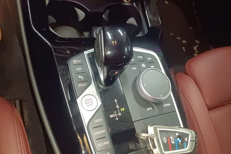 Used BMW X3 2022 Second Facelift xDrive30i Leading Edition M Night Sky Package Gear Lever