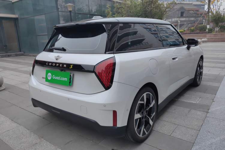 Used MINI Electric MINI COOPER 2024 452km COOPER SE Artist