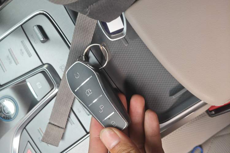 Used BYD Tang New Energy 2025 Intelligent Driving Version DM-i 115KM Flagship Edition Vehicle Key