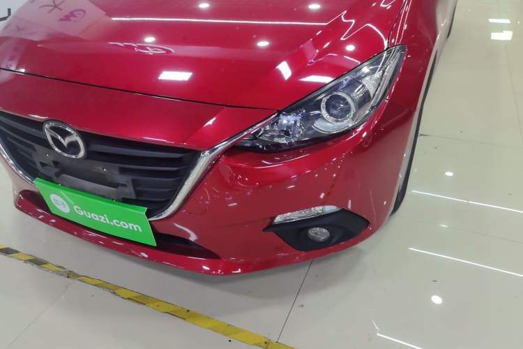 Used Mazda Mazda 3 Axela 2016 Sedan 1.5L Automatic Luxury Model
