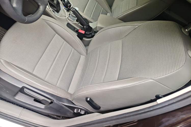 Used Skoda Octavia 2015 1.6L Automatic Yijie Edition Left Front Seat