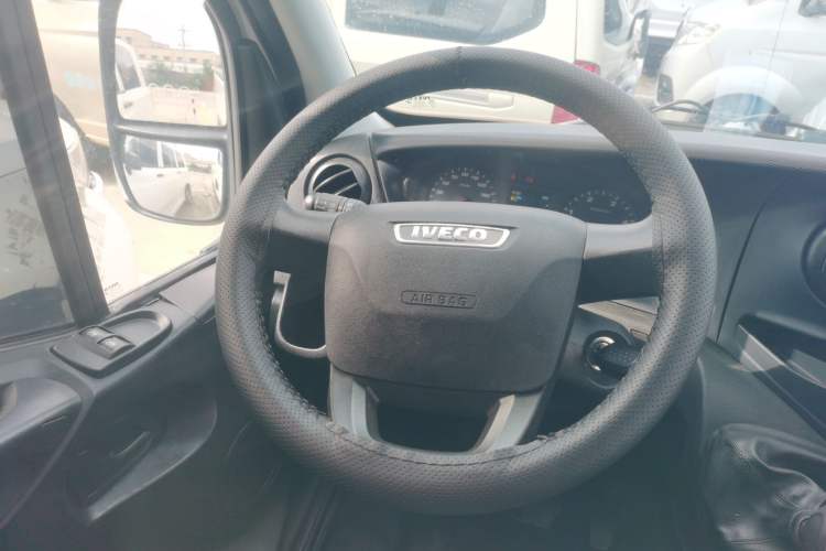Used Iveco Eurocargo 2021 2.0T Manual Super-Rui Long Wheelbase Short Overhang High Roof Manual Doors F1A
