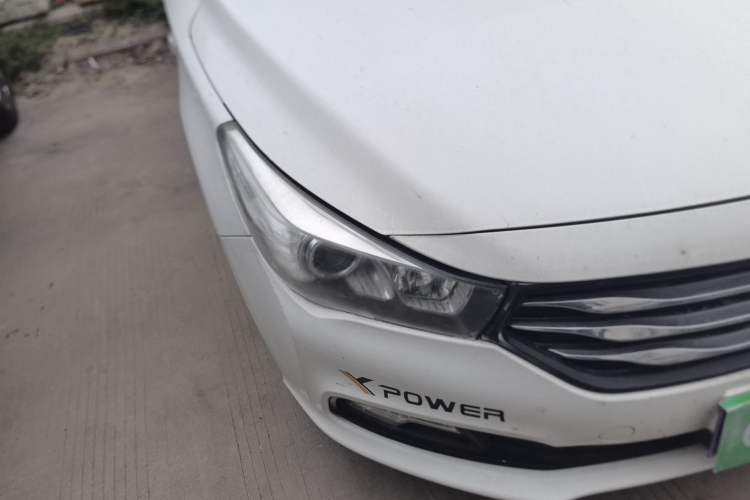 Used GAC Trumpchi GA3S Vision 2014 1.6L Automatic Luxury ESP Version Right Front Headlight