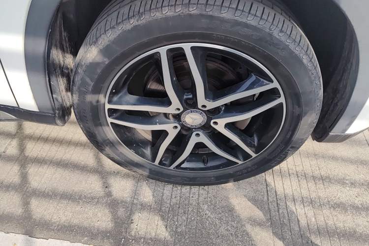 Used Mercedes-Benz GLA 2015 GLA 200 Fashion Model Right Front Wheel Hub