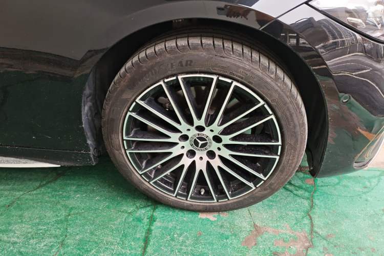 Used Mercedes-Benz C-Class 2025 Facelift C 260 L Sport Edition Right Front Wheel Hub