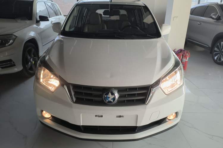 Used Venucia R50 2013 1.6L Automatic Luxury Edition
