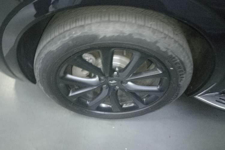 Used Li Auto ONE 2020 Extended-Range 6-Seater Version Left Front Wheel Hub