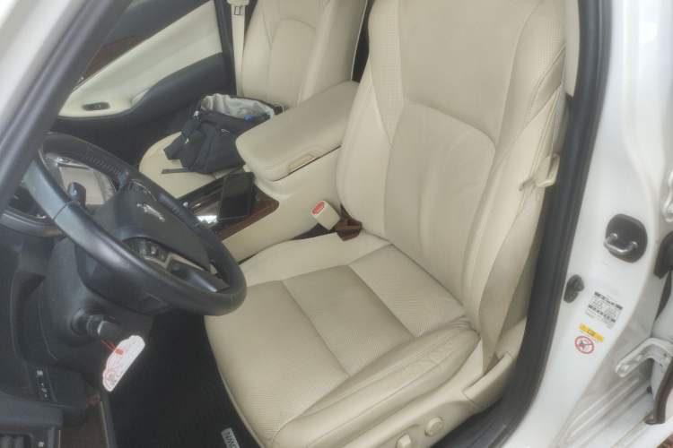 Used Toyota Crown 2015 2.0T Fashion Edition Left Front Seat