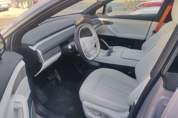 Used ONVO L60 2024 60 kWh Rear-Drive Version