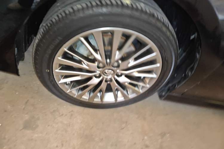 Used Toyota Camry 2018 Dual-Engine 2.5 HG Luxury Edition
