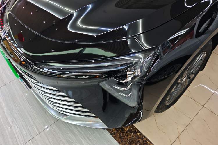 Used Buick LaCrosse 2025 28T Platinum Edition
