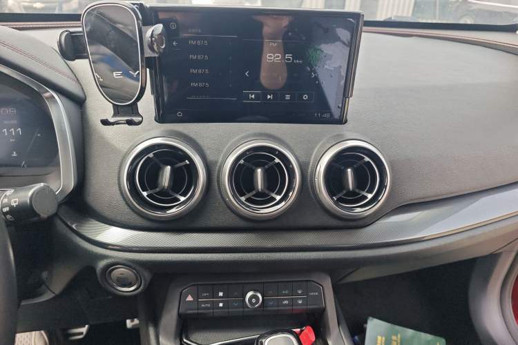 Used Wey VV5 2017 2.0T Flagship Edition Audio And AC Panel